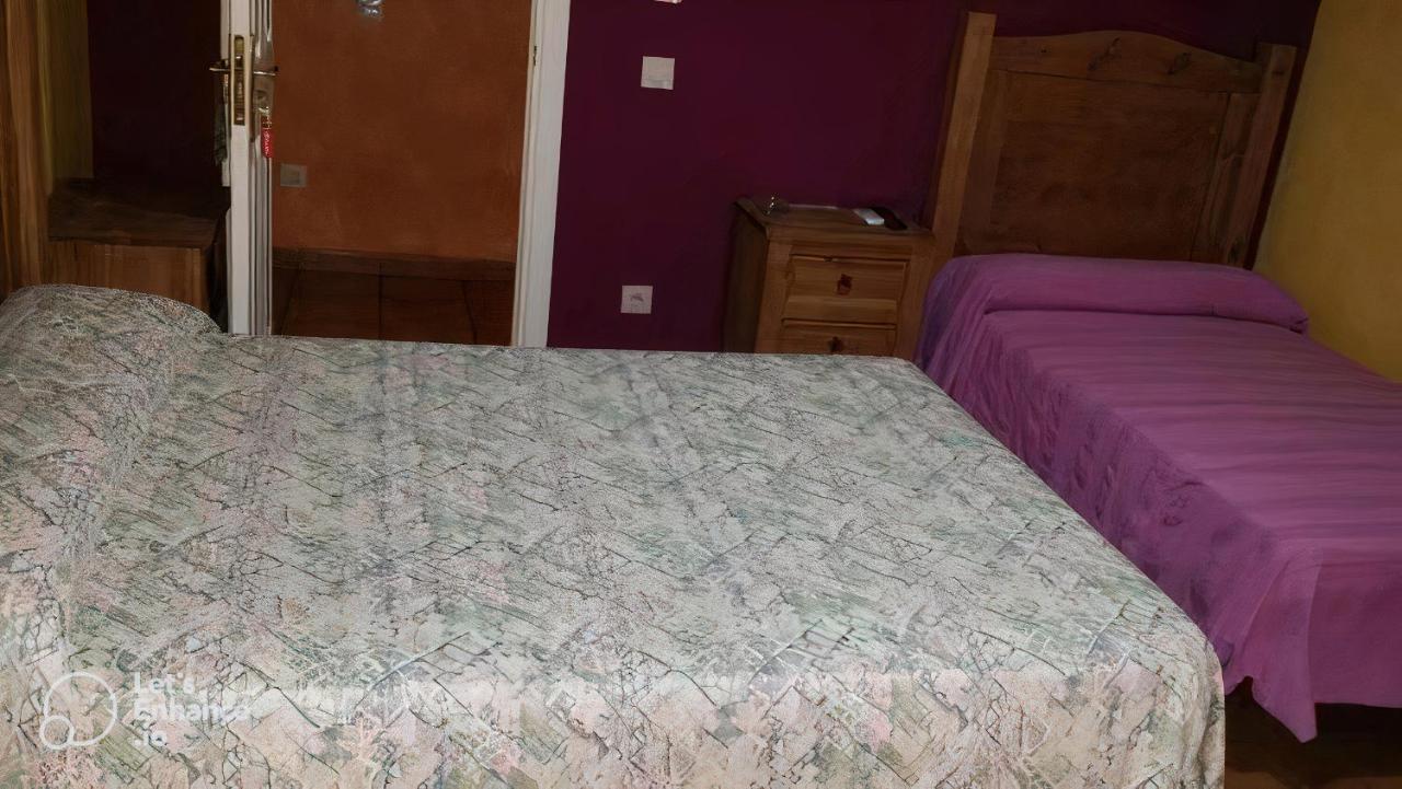 Hostal Velarde Talavera de la Reina Bagian luar foto