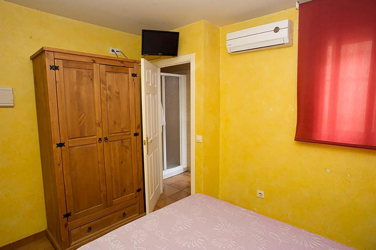 Hostal Velarde Talavera de la Reina Bagian luar foto