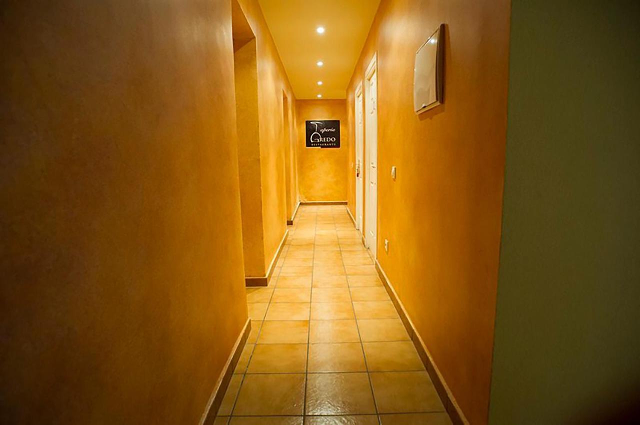 Hostal Velarde Talavera de la Reina Bagian luar foto