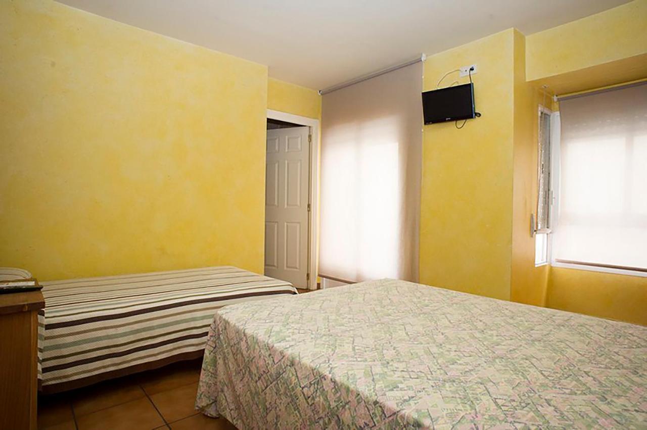 Hostal Velarde Talavera de la Reina Bagian luar foto