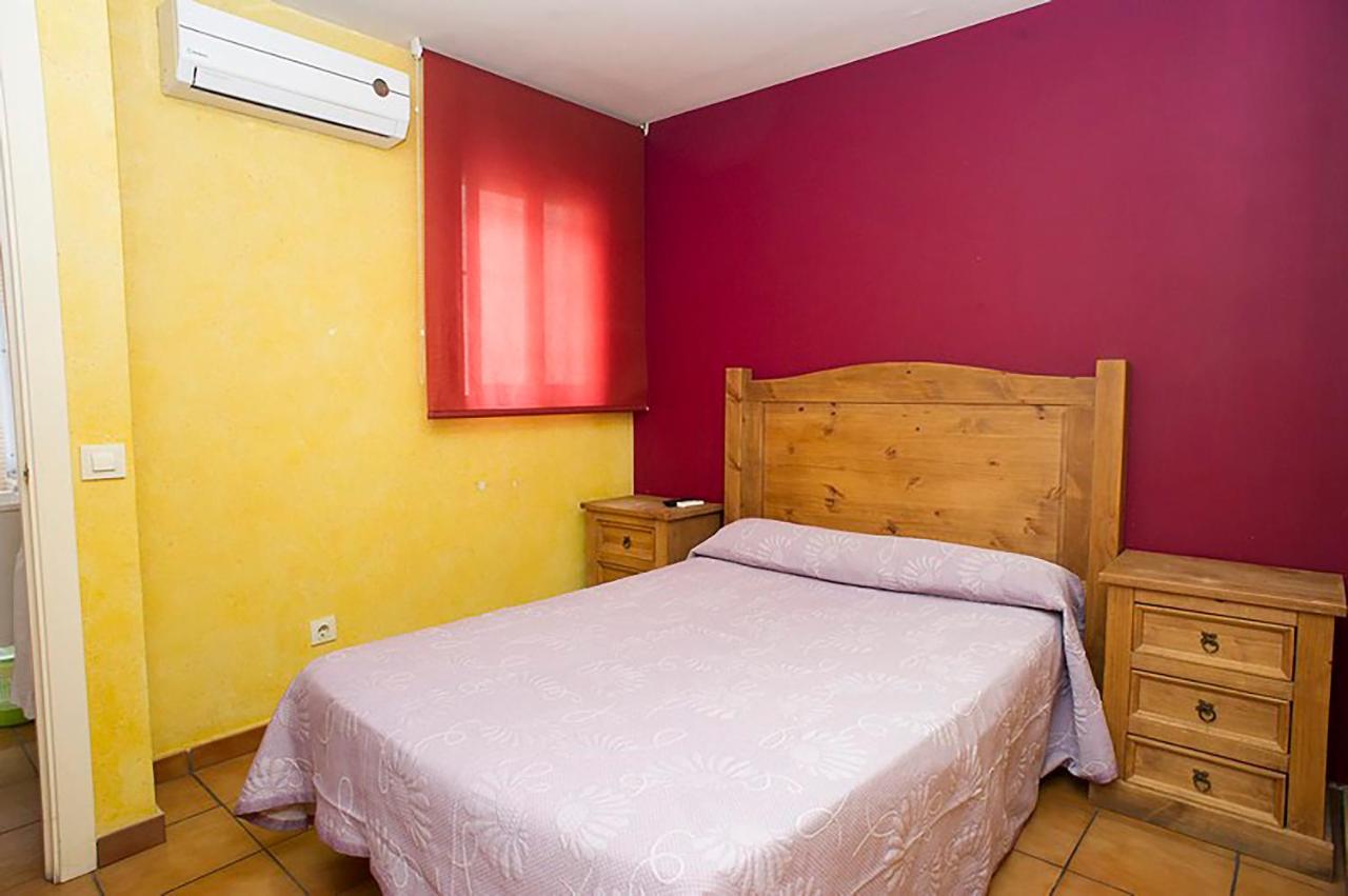 Hostal Velarde Talavera de la Reina Bagian luar foto