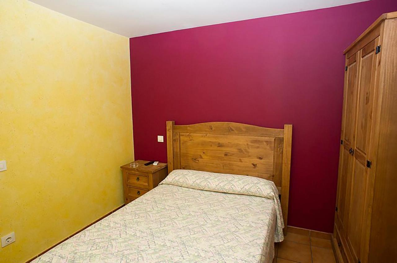 Hostal Velarde Talavera de la Reina Bagian luar foto